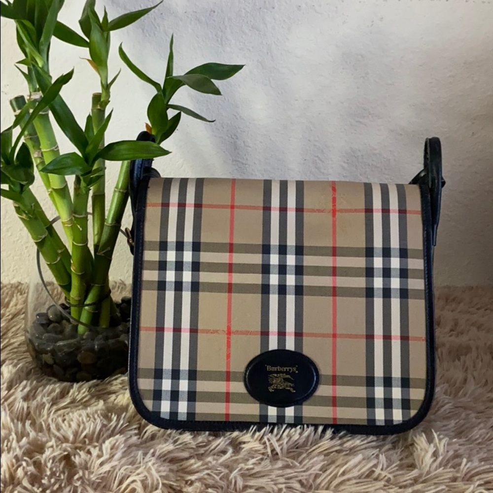 Auth Burberrys Vintage Nova Check Flap Bag